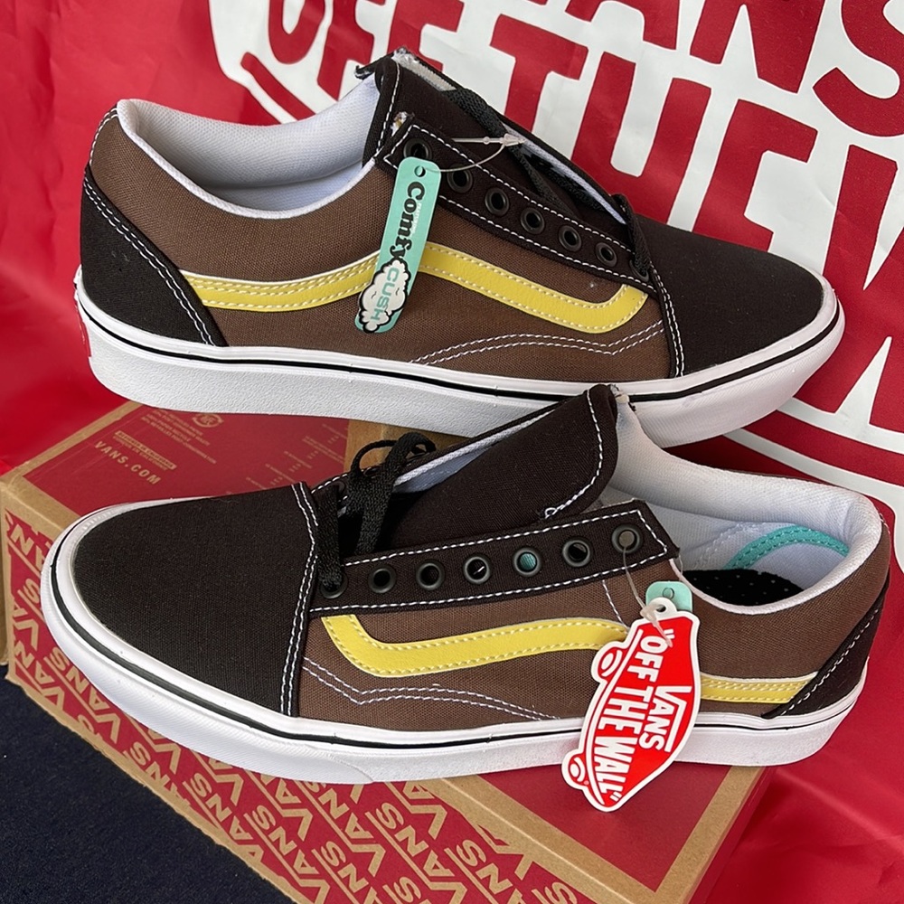Vans Comfycush Old
(Tri-Tone)Bikrandrmermgld
VNOA5DYC8U8
WMNS sneakers - Picture 11 of 16
